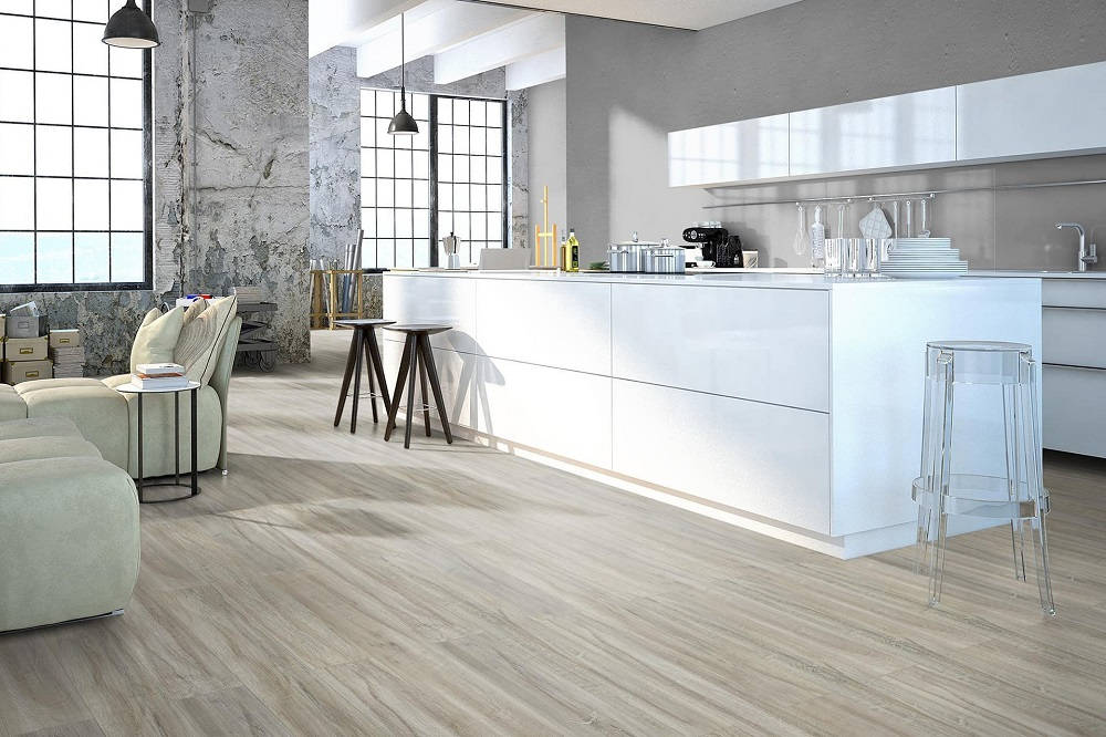 cucina bianca con pavimento pvc